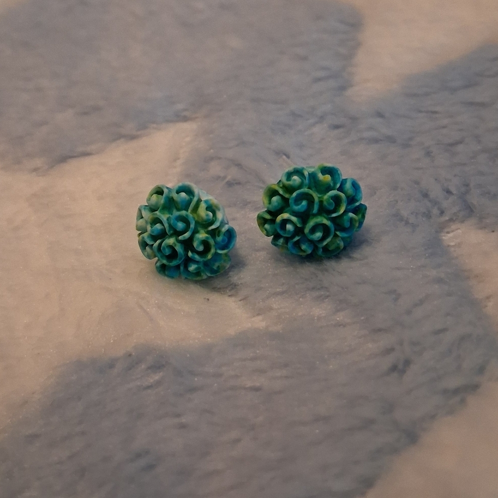 Blue Flower Acrylic Stud Earrings